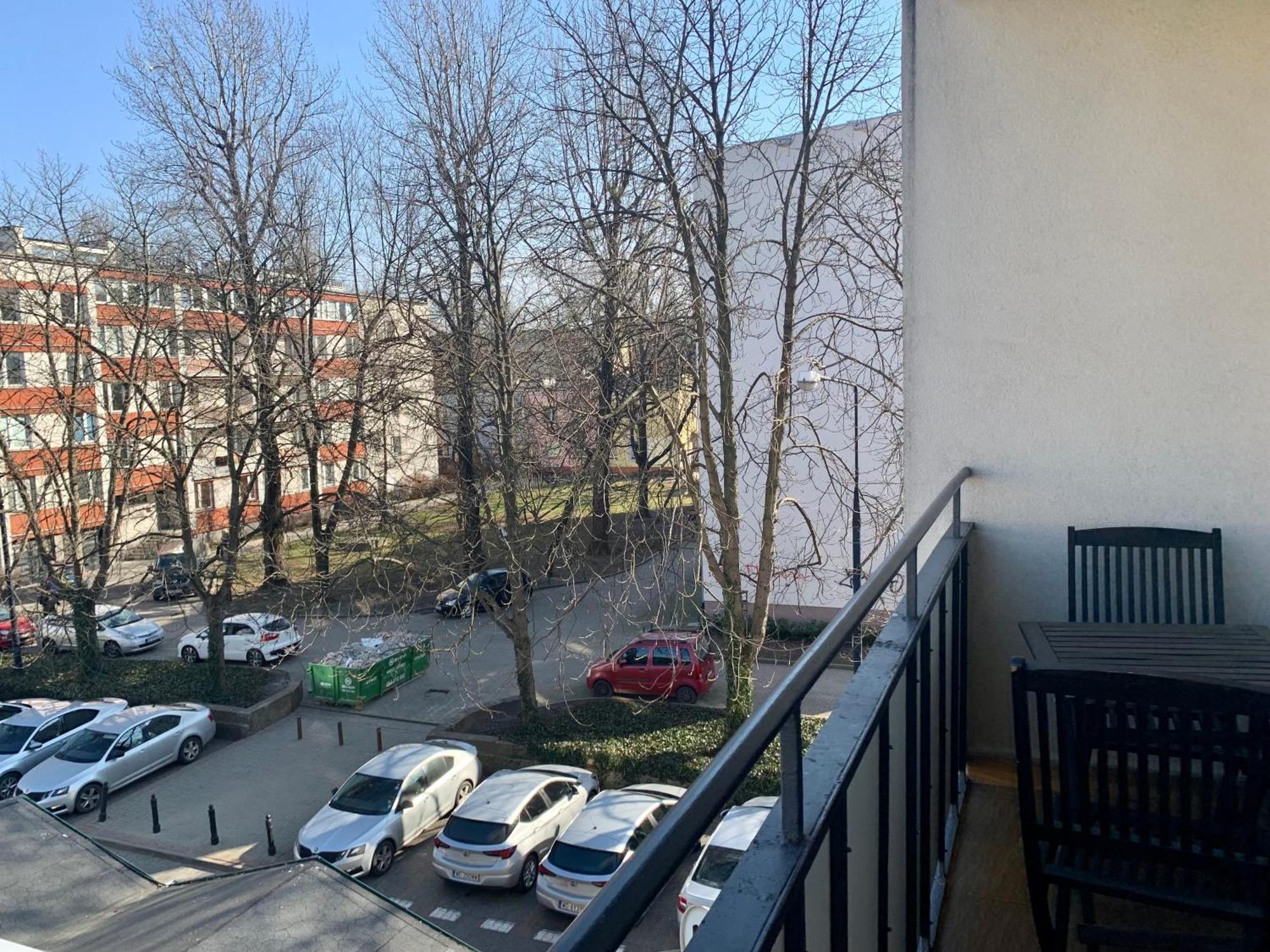 Perfect Location Two Bedrooms With Balkony Варшава Екстериор снимка
